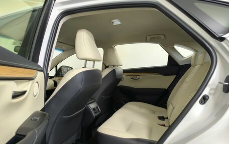 Lexus NX I, 2017 год, 2 800 000 рублей, 5 фотография