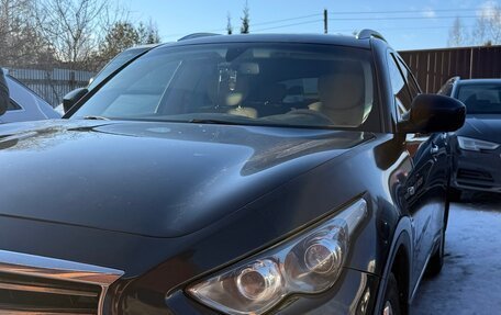 Infiniti QX70, 2014 год, 2 350 000 рублей, 1 фотография