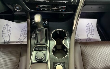 Lexus RX IV рестайлинг, 2016 год, 3 150 000 рублей, 16 фотография