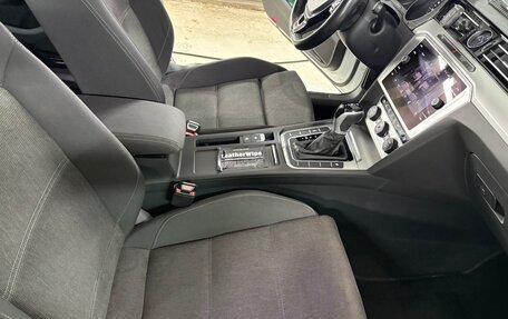 Volkswagen Passat B8 рестайлинг, 2019 год, 2 200 000 рублей, 15 фотография