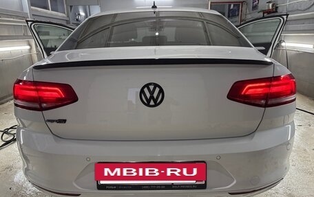 Volkswagen Passat B8 рестайлинг, 2019 год, 2 200 000 рублей, 16 фотография