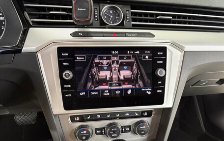 Volkswagen Passat B8 рестайлинг, 2019 год, 2 200 000 рублей, 20 фотография