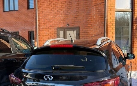 Infiniti QX70, 2014 год, 2 350 000 рублей, 10 фотография