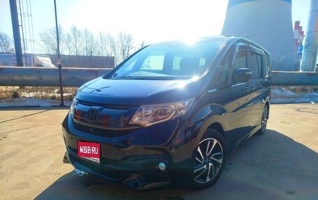 Honda Stepwgn IV, 2015 год, 1 785 000 рублей, 1 фотография