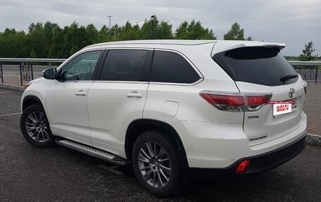 Toyota Highlander III, 2014 год, 3 000 000 рублей, 5 фотография