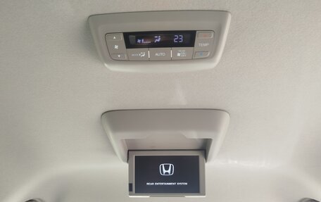 Honda Stepwgn IV, 2015 год, 1 785 000 рублей, 14 фотография