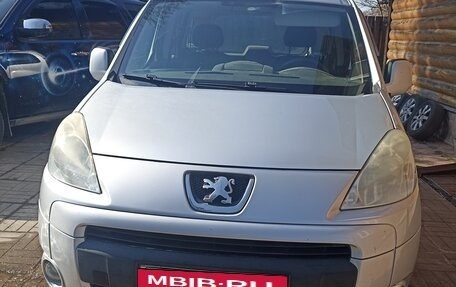 Peugeot Partner II рестайлинг 2, 2012 год, 530 000 рублей, 2 фотография