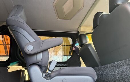 Renault Trafic, 2011 год, 1 780 000 рублей, 12 фотография