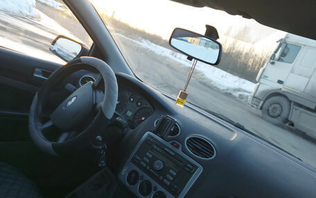 Ford Focus II рестайлинг, 2005 год, 330 000 рублей, 16 фотография