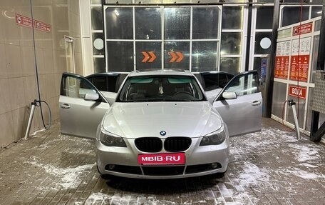 BMW 5 серия, 2004 год, 700 000 рублей, 8 фотография