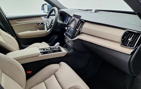 Volvo XC90 II рестайлинг, 2025 год, 11 000 000 рублей, 5 фотография