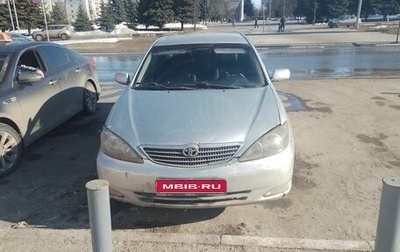 Toyota Camry V40, 2004 год, 400 000 рублей, 1 фотография