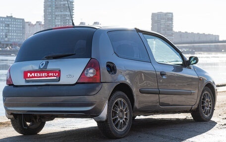 Renault Clio III, 2002 год, 300 000 рублей, 6 фотография