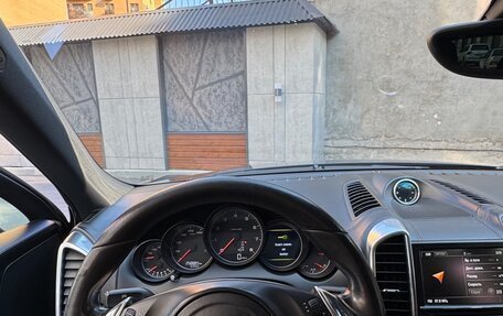 Porsche Cayenne III, 2010 год, 1 950 000 рублей, 13 фотография