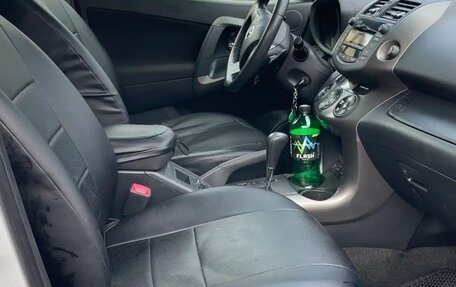 Toyota RAV4, 2012 год, 1 800 000 рублей, 2 фотография