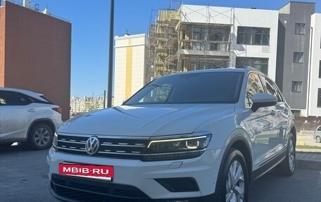 Volkswagen Tiguan II, 2018 год, 2 490 000 рублей, 3 фотография