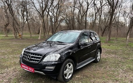 Mercedes-Benz M-Класс, 2010 год, 2 400 000 рублей, 2 фотография