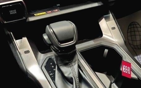 Toyota RAV4, 2025 год, 5 150 000 рублей, 10 фотография