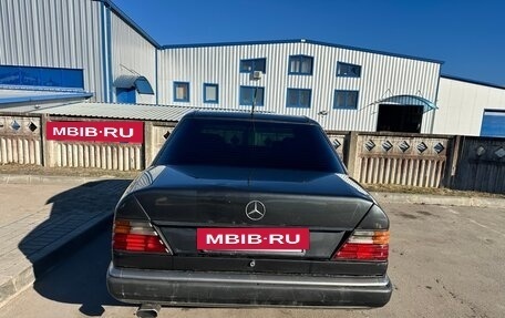 Mercedes-Benz W124, 1986 год, 230 000 рублей, 3 фотография