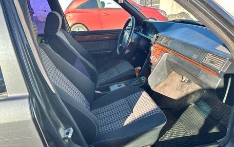 Mercedes-Benz W124, 1986 год, 230 000 рублей, 9 фотография