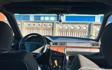 Mercedes-Benz W124, 1986 год, 230 000 рублей, 7 фотография