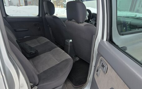 Nissan NP300, 2008 год, 765 000 рублей, 14 фотография