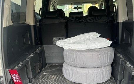 Toyota Voxy II, 2011 год, 1 850 000 рублей, 8 фотография