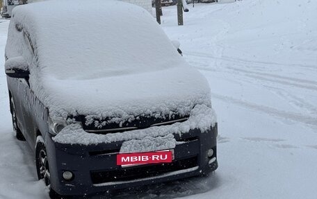 Toyota Voxy II, 2011 год, 1 850 000 рублей, 20 фотография