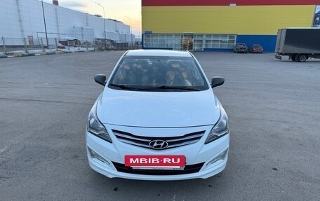 Hyundai Solaris II рестайлинг, 2014 год, 730 000 рублей, 2 фотография