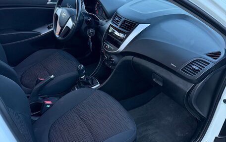 Hyundai Solaris II рестайлинг, 2014 год, 730 000 рублей, 12 фотография