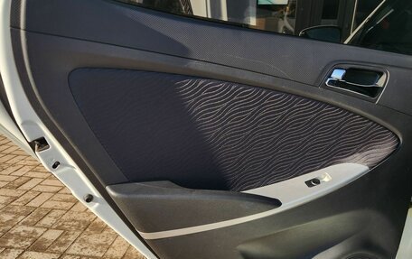 Hyundai Solaris II рестайлинг, 2012 год, 850 000 рублей, 9 фотография