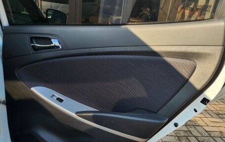 Hyundai Solaris II рестайлинг, 2012 год, 850 000 рублей, 12 фотография