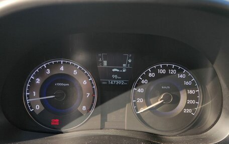 Hyundai Solaris II рестайлинг, 2012 год, 850 000 рублей, 23 фотография