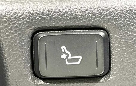 Toyota C-HR I рестайлинг, 2018 год, 1 750 000 рублей, 13 фотография