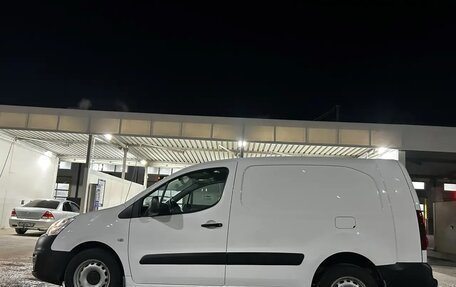 Peugeot Partner II рестайлинг 2, 2021 год, 1 800 000 рублей, 8 фотография