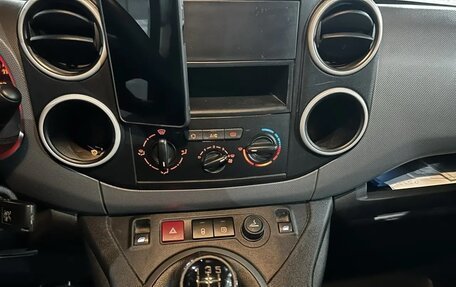 Peugeot Partner II рестайлинг 2, 2021 год, 1 800 000 рублей, 6 фотография