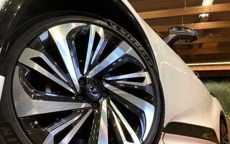 Toyota Crown, 2025 год, 4 790 000 рублей, 13 фотография