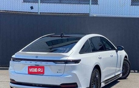 Toyota Crown, 2024 год, 5 050 000 рублей, 6 фотография