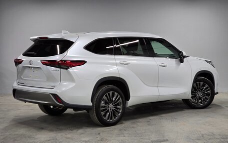 Toyota Highlander, 2025 год, 5 540 000 рублей, 26 фотография