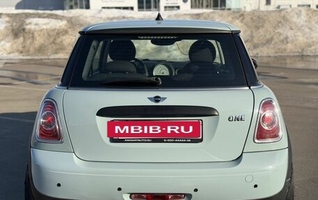 MINI Hatch, 2011 год, 1 030 000 рублей, 5 фотография