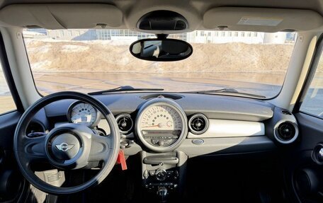 MINI Hatch, 2011 год, 1 030 000 рублей, 13 фотография