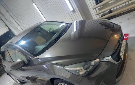 Mazda Demio IV, 2014 год, 990 000 рублей, 1 фотография