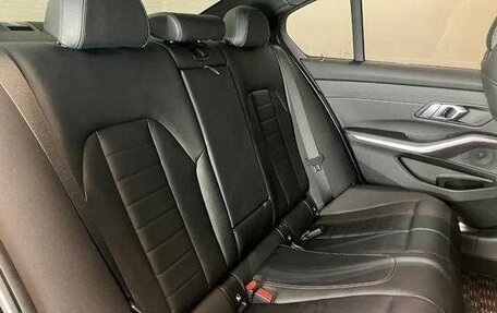 BMW 3 серия, 2021 год, 2 650 000 рублей, 11 фотография