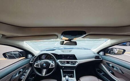 BMW 3 серия, 2022 год, 3 560 000 рублей, 10 фотография