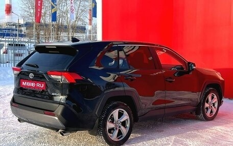 Toyota RAV4, 2022 год, 3 520 000 рублей, 6 фотография