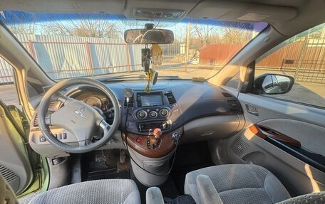 Mitsubishi Grandis, 2004 год, 600 000 рублей, 4 фотография