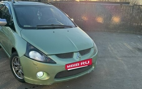 Mitsubishi Grandis, 2004 год, 600 000 рублей, 2 фотография