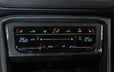 Volkswagen Tiguan II, 2021 год, 2 621 000 рублей, 14 фотография