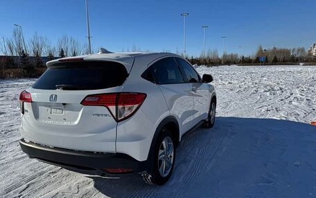 Honda Vezel, 2022 год, 1 350 000 рублей, 7 фотография