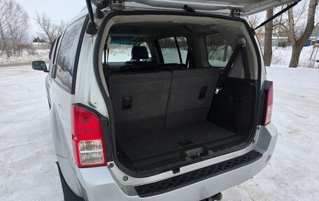 Nissan Pathfinder, 2005 год, 935 000 рублей, 24 фотография